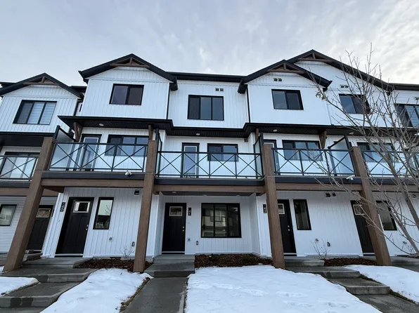 1025 Secord Promenade NW #42, Edmonton, AB T5T 4A4