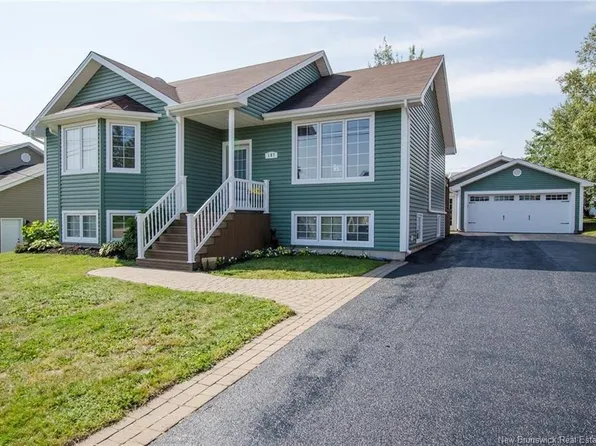 187 Leblanc Ave, Shediac, NB E4P 0H9