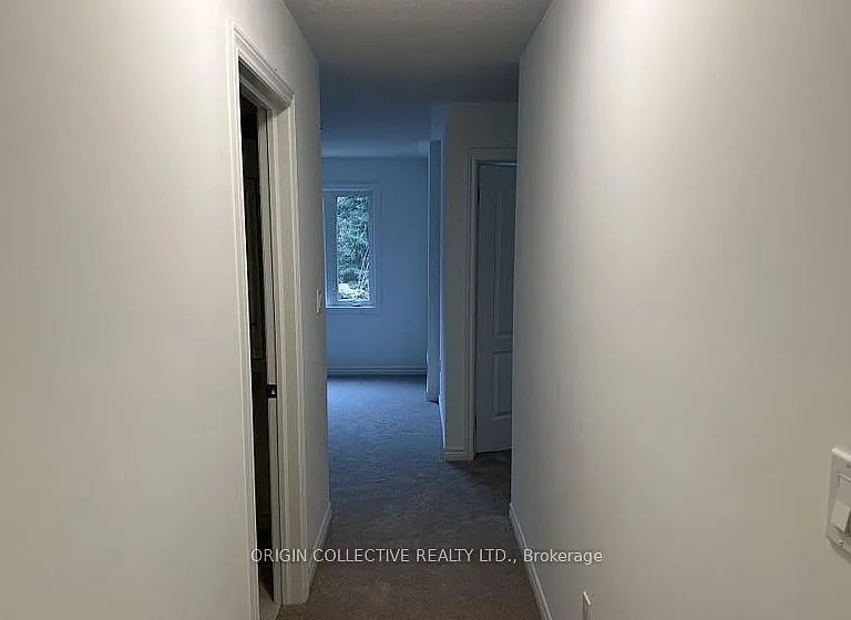 34 Milson Cres — Photo 3
