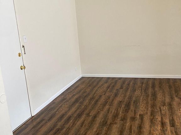3rd image of 7377 Maple Ave #O