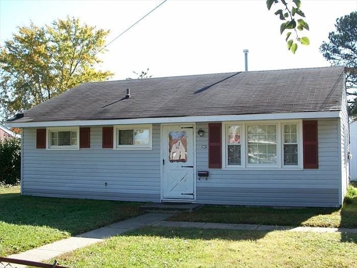 2nd image of 2012 Kensington Dr