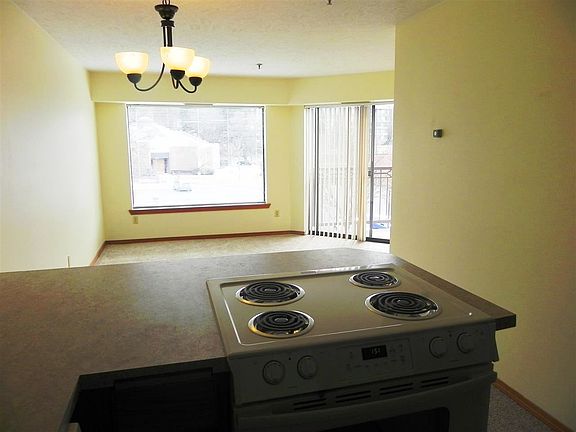 4th image of 221 E Rockwood Blvd APT 414