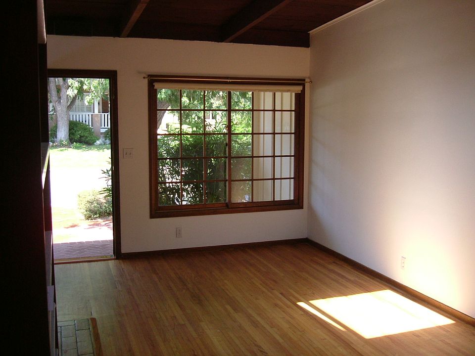 2nd image of 3304 Maple Ave