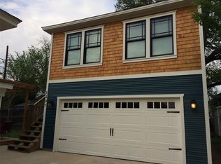 1507 S Henderson St, Fort Worth, TX 76104