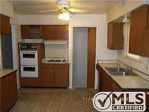 5th image of 15248 University St