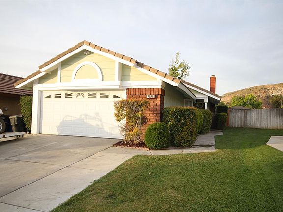 3rd image of 11919 Yucca Dr