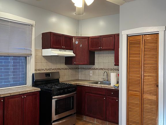 2nd image of 3032 N Clybourn Ave APT 2