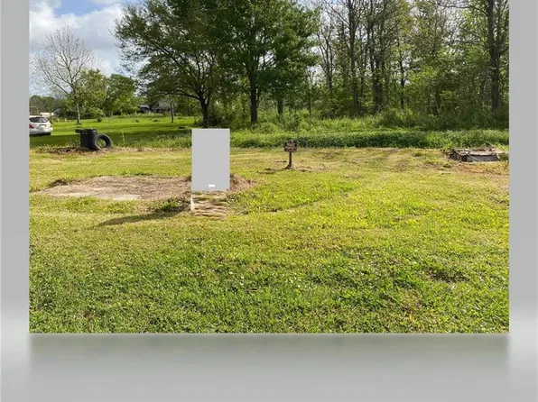 2291 Ballpark Dr, Vacherie, LA 70090