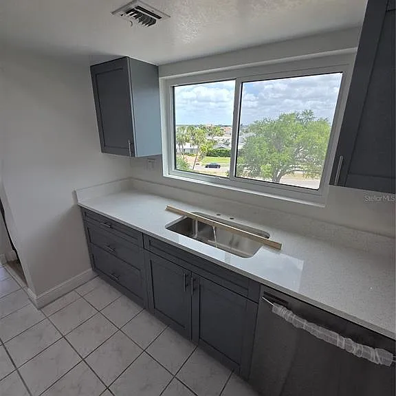 650 Island Way #408 — Photo 4