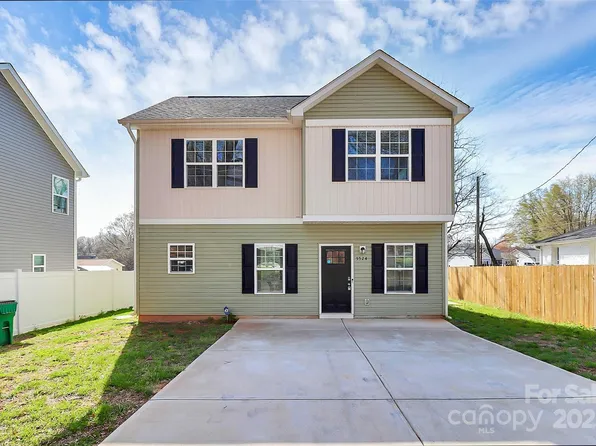 5524 Howard St, Charlotte, NC 28269