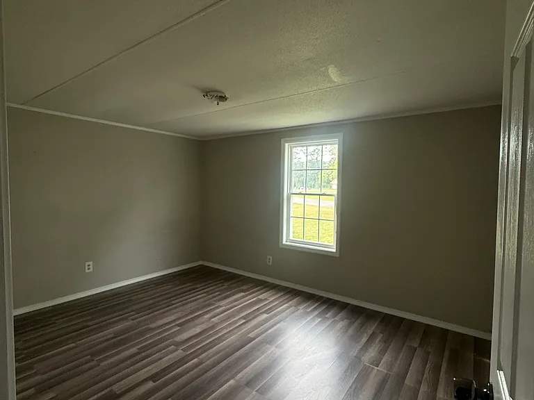 120 Carmel Ln — Photo 8