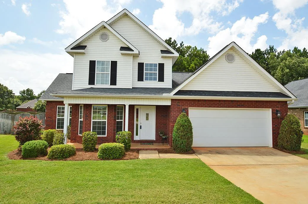 142 Emberly Ln photo 1