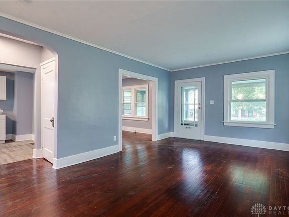 5th image of 323 Willowwood Dr