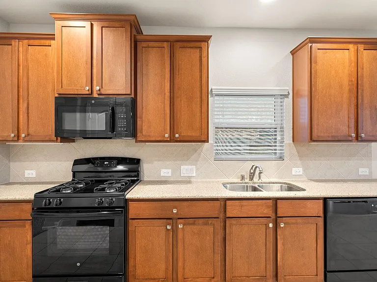 135 San Bernard Dr — Photo 11