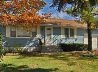33335 N Valley View Dr, Grayslake, IL 60030