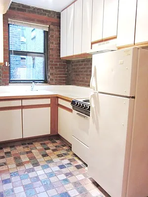 Rented by City Connections Realty | media 20