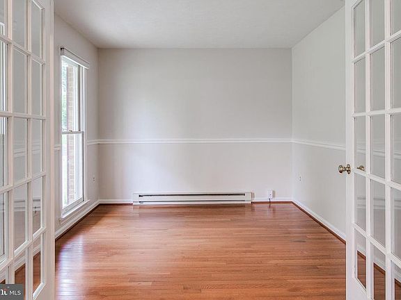 5th image of 18205 Woodside Dr
