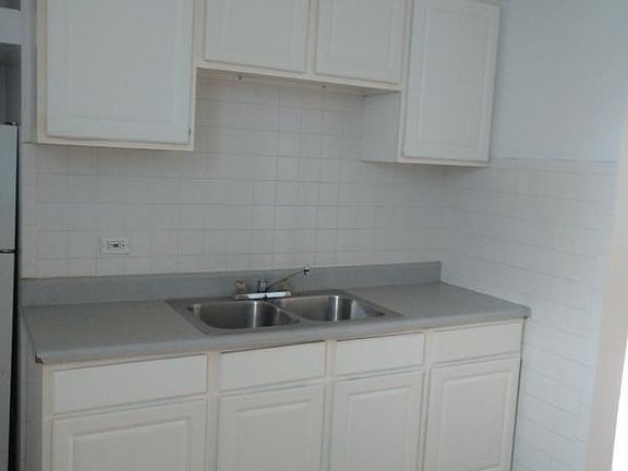 5th image of 4047 N Mozart St APT 3W