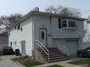 7 Hope Pl, Freeport, NY 11520