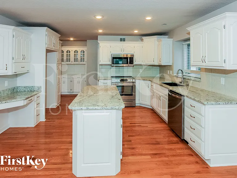 15541 Pine Rdg — Photo 5