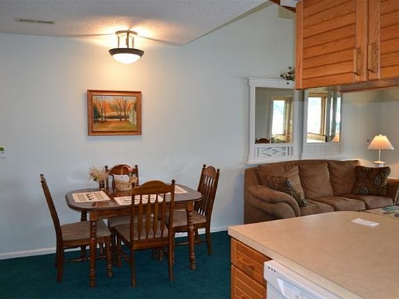 3rd image of 301 S Spinnaker Dr