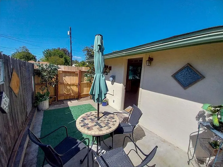 1248B Donald Way — Photo 8