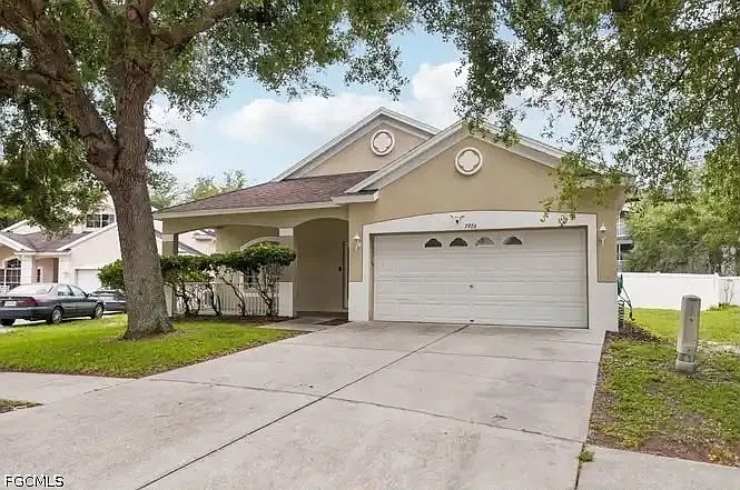 7926 Terrace Ridge Dr — Photo 2