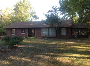 305 Thomas Ter, Edwardsville, IL 62025