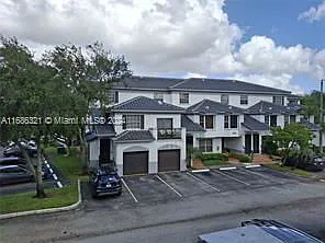 3 bed, 3.0 bath, $2,550 — Photo 2