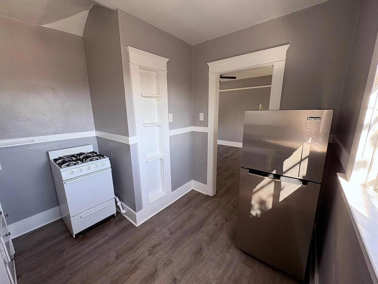 Studio, 400 sqft, $1,525 — Photo 2