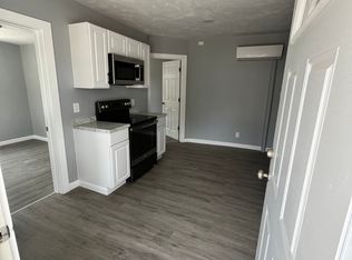 16 Holly St FLOOR 2, Wareham, MA 02571