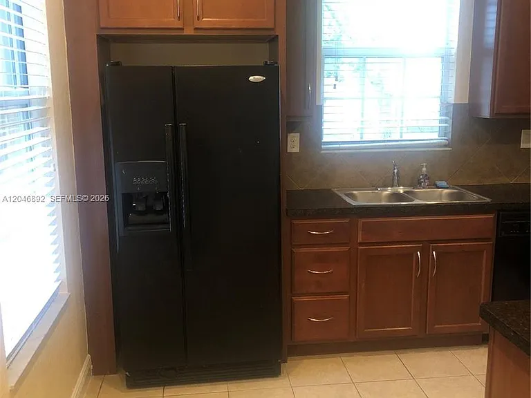 1129 SW 147th Ter — Photo 10