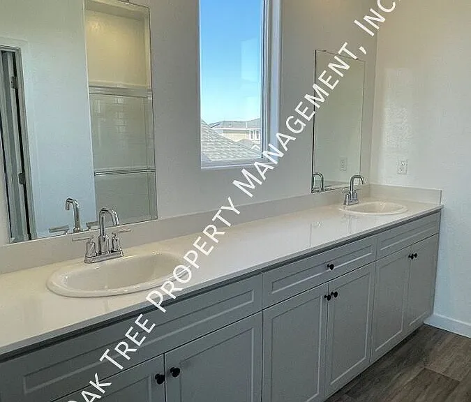 2743 N Vahe Ave — Photo 15