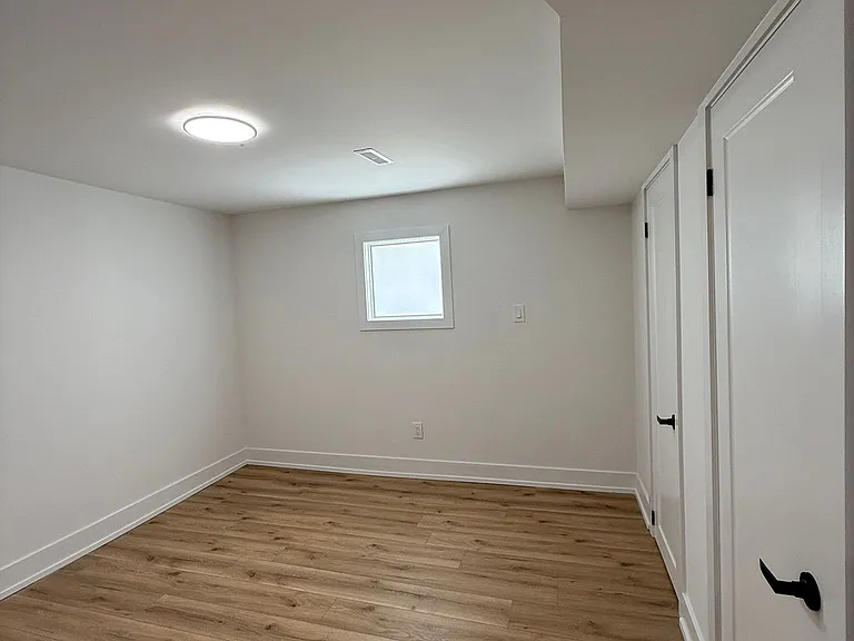 29 Charnwood Pl #BASEMENT — Photo 4