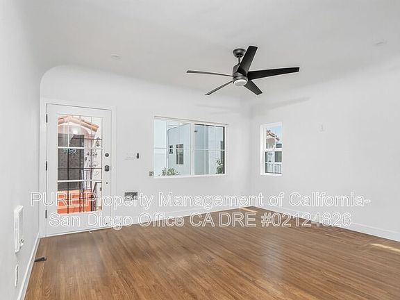 3rd image of 4218-28 Iowa St Unit 4224