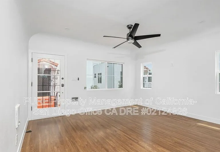 4218-28 Iowa St #4222 — Photo 3