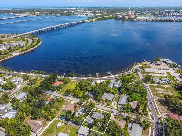 512 1st Ave E, Bradenton, FL 34208