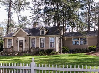 2355 Pine Grove Dr NW, Atlanta, GA 30318