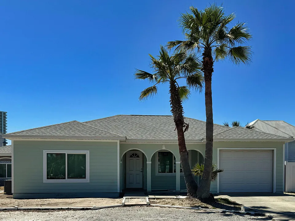 3931 Treasure Cir