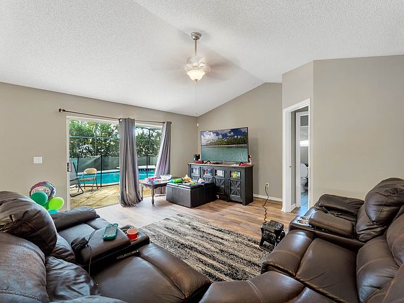 2nd image of 1432 Saddleridge Dr #2