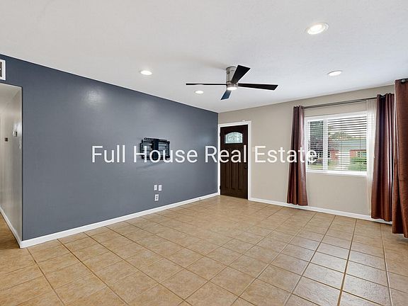3rd image of 2020 Hendola Dr NE
