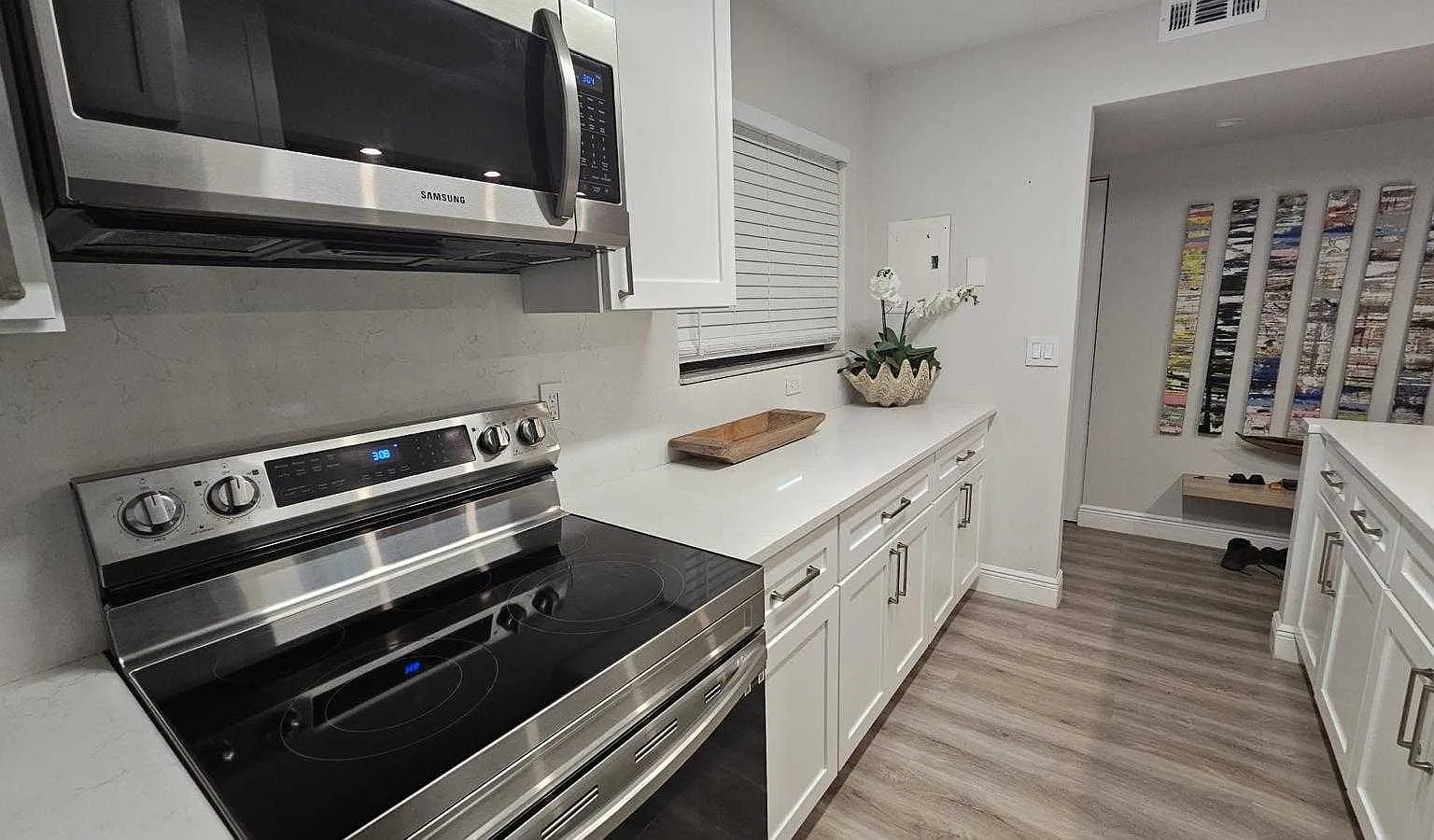 2 bed, $2,700 — Photo 4