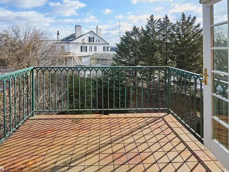 85 Hudson Ave #4A — Photo 5