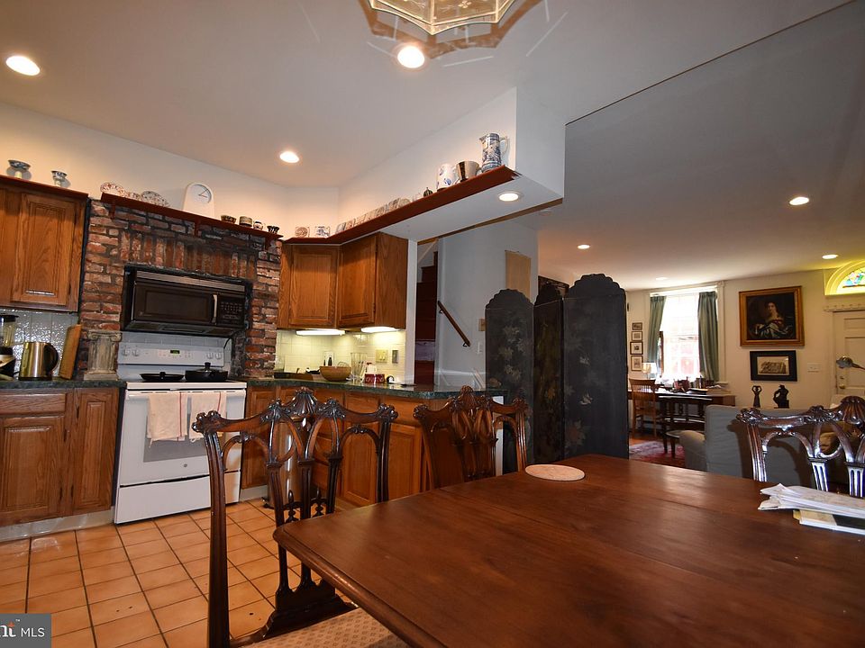 125 Elfreths Aly Philadelphia PA Zillow
