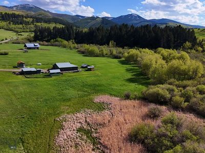 2178 Little Bear Rd, Gallatin Gateway, MT, 59730