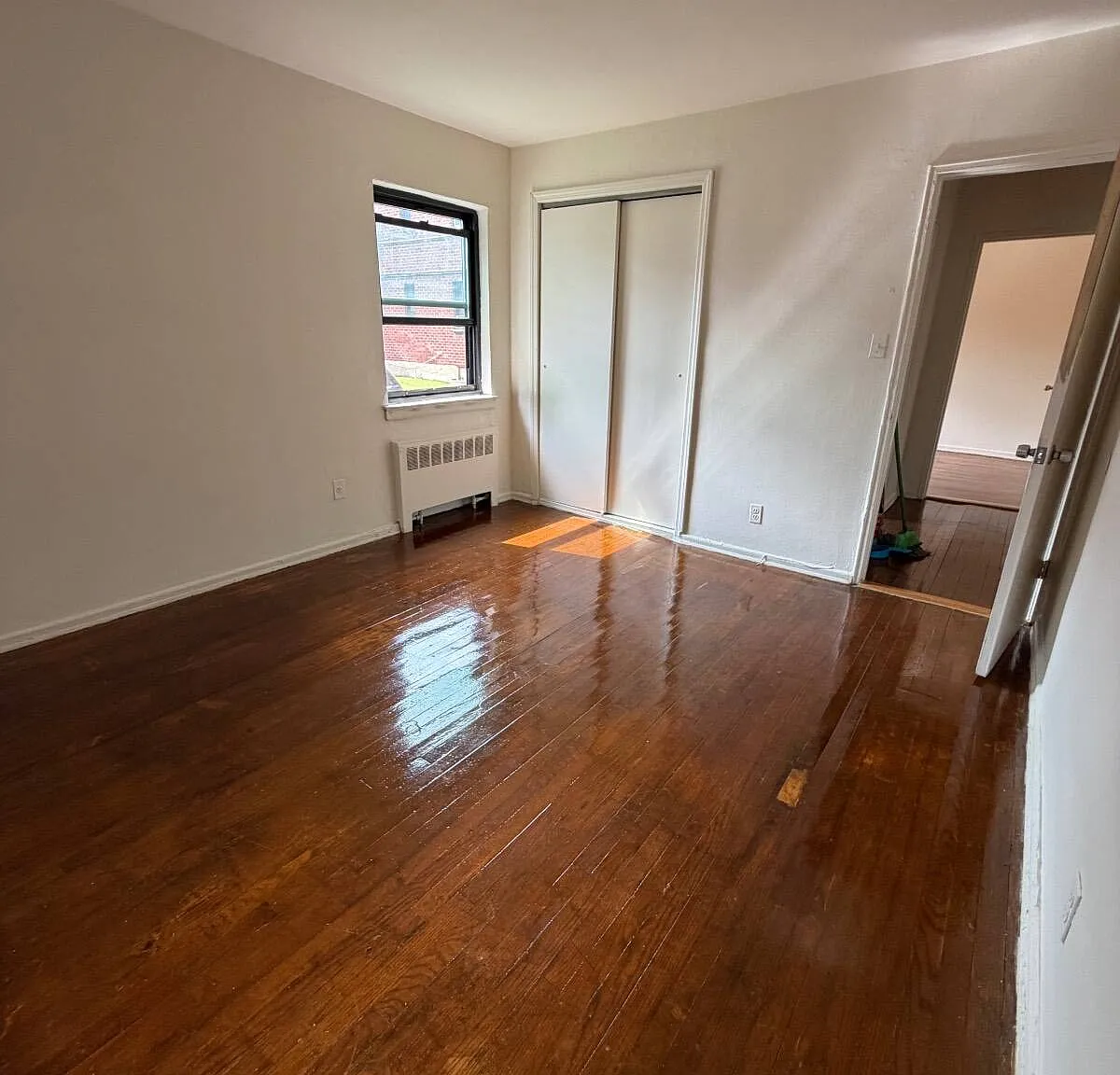 2 bed, 1.0 bath, $2,650 — Photo 2