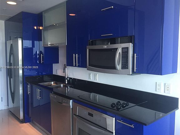 3rd image of 60 SW 13th St #1115-0