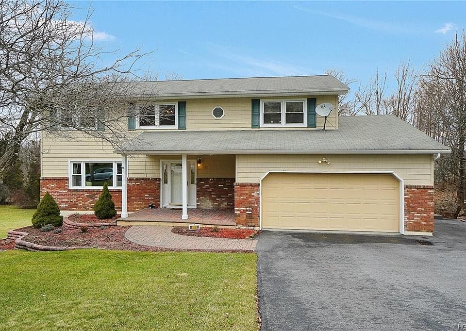 1st image of 31 Peter Bush Dr