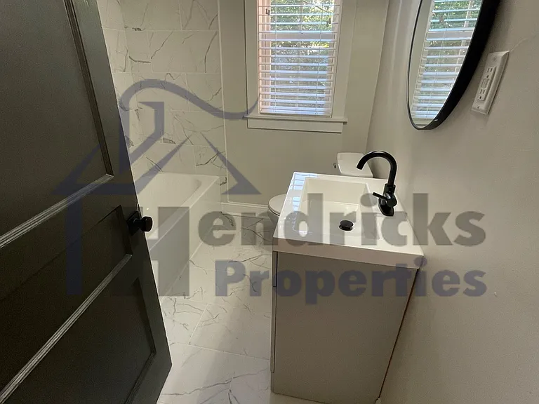 967 Little John Rd — Photo 13