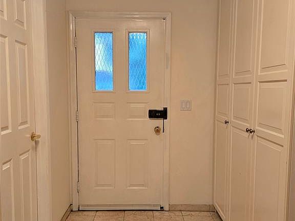2nd image of 18 Linwood Ave #T008
